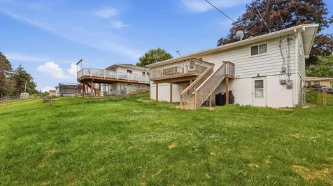 2934 Timberline Dubuque IA 52001