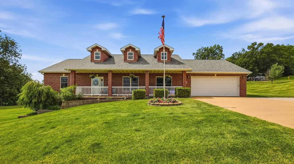 8343 Turkey Valley Dubuque IA 52003