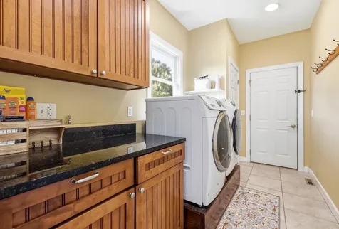 8343 Turkey Valley Dubuque IA 52003