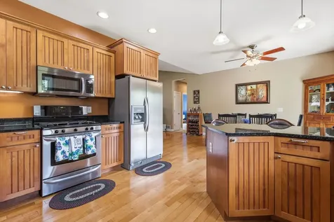 8343 Turkey Valley Dubuque IA 52003