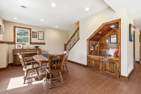 8343 Turkey Valley Dubuque IA 52003
