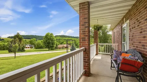 8343 Turkey Valley Dubuque IA 52003