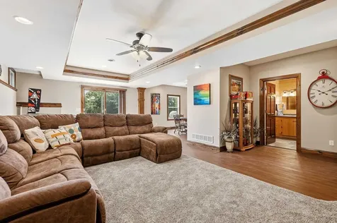 8343 Turkey Valley Dubuque IA 52003