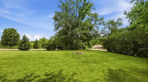 8343 Turkey Valley Dubuque IA 52003
