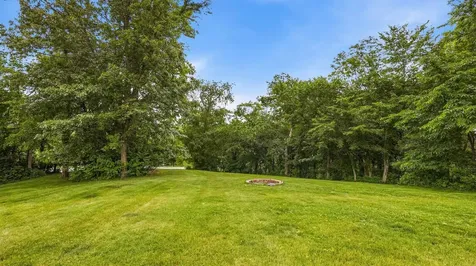 8343 Turkey Valley Dubuque IA 52003