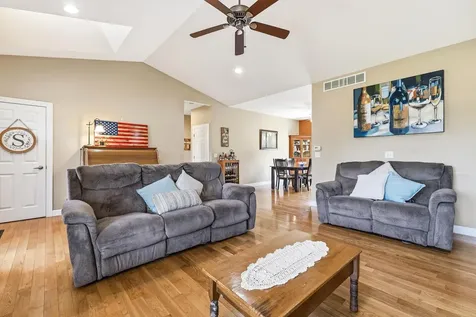 8343 Turkey Valley Dubuque IA 52003