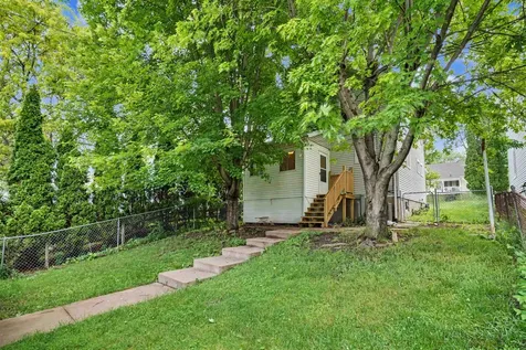 275 Nevada Dubuque IA 52001