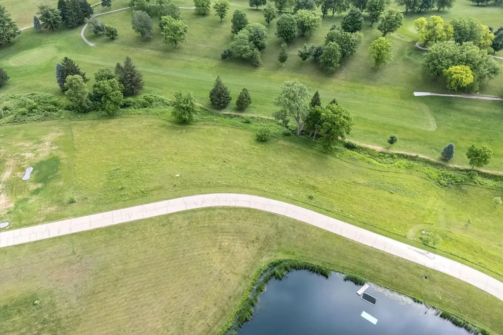 32153 387th Bellevue IA 52031