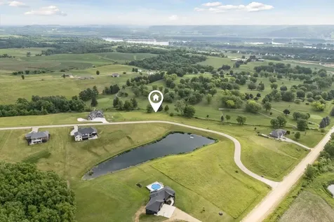 32153 387th Bellevue IA 52031