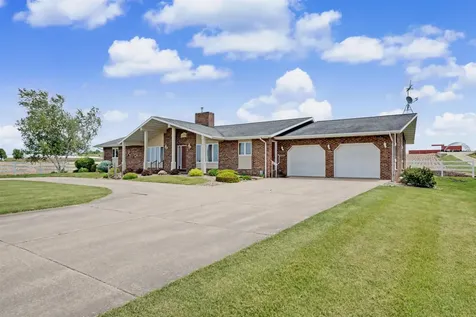 2666 310th Hopkinton IA 52237