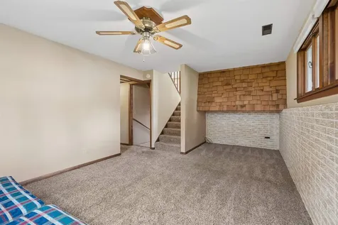 706 NW 2nd Cascade IA 52033