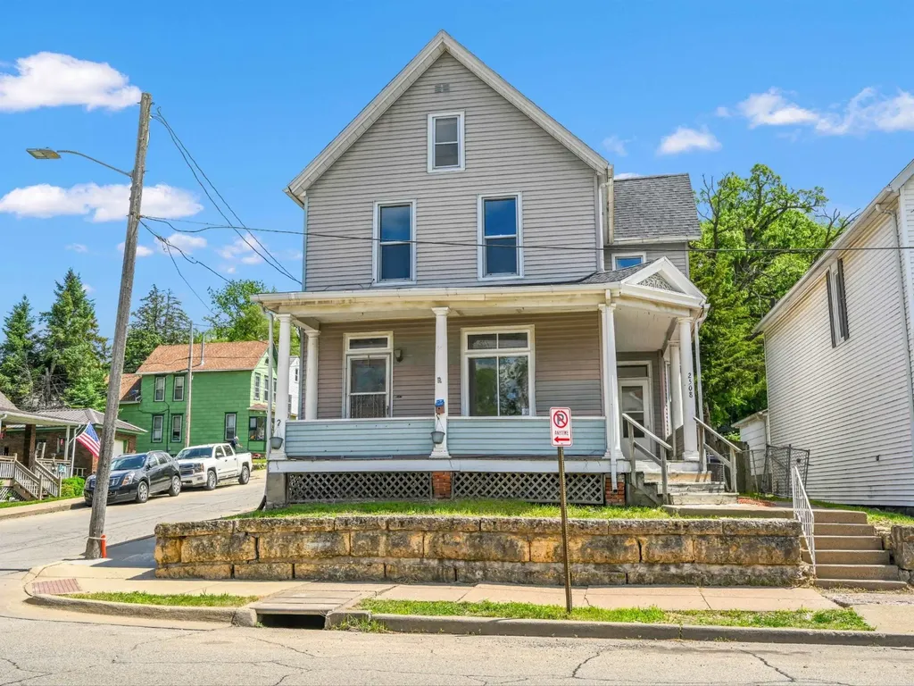 2508 Windsor Dubuque IA 52001