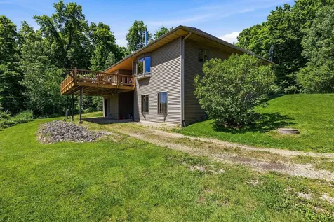 37754 390th Guttenberg IA 52052