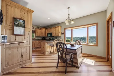 37754 390th Guttenberg IA 52052