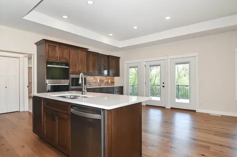 1374 Cedar Trail Dubuque IA 52003
