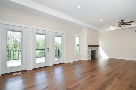 1374 Cedar Trail Dubuque IA 52003