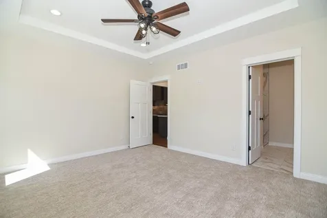 1374 Cedar Trail Dubuque IA 52003