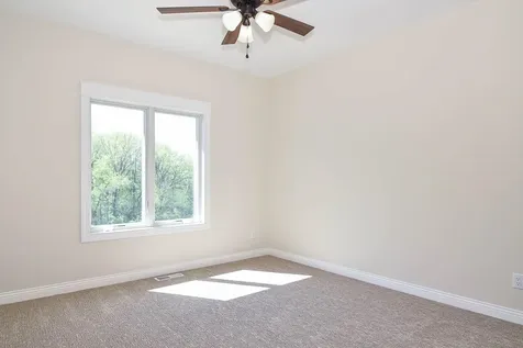 1374 Cedar Trail Dubuque IA 52003