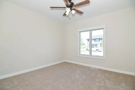 1374 Cedar Trail Dubuque IA 52003