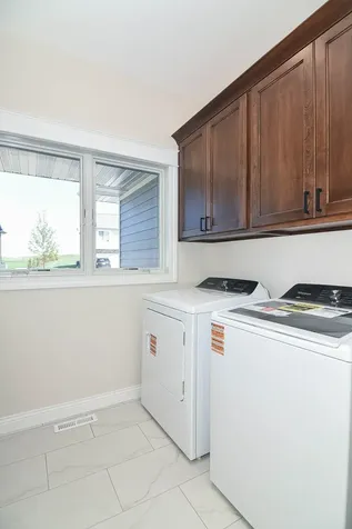 1374 Cedar Trail Dubuque IA 52003