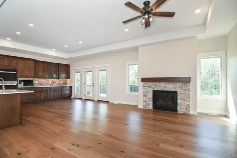 1374 Cedar Trail Dubuque IA 52003
