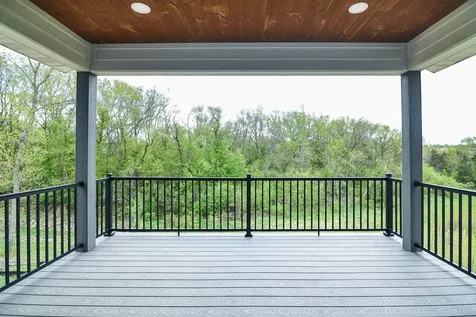 1374 Cedar Trail Dubuque IA 52003