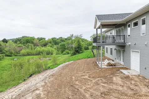 1374 Cedar Trail Dubuque IA 52003