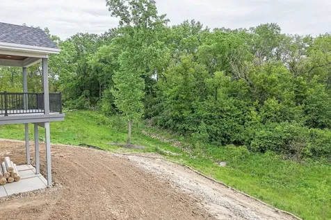 1374 Cedar Trail Dubuque IA 52003