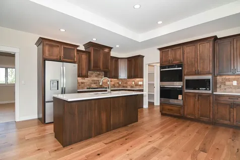 1374 Cedar Trail Dubuque IA 52003