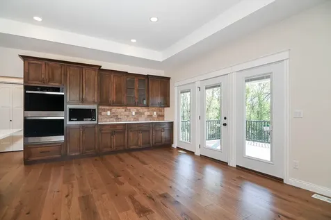 1374 Cedar Trail Dubuque IA 52003