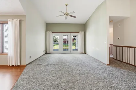 2312 Pasadena Drive, Unit 77 Dubuque IA 52001
