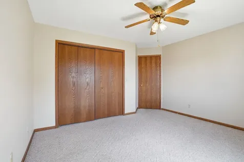 2312 Pasadena Drive, Unit 77 Dubuque IA 52001