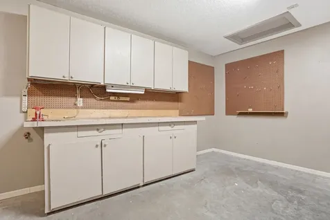 2312 Pasadena Drive, Unit 77 Dubuque IA 52001