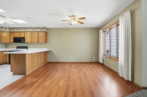 2312 Pasadena Drive, Unit 77 Dubuque IA 52001