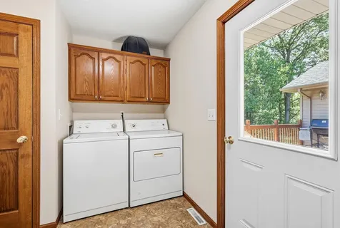 10294 Emberwood Dubuque IA 52001