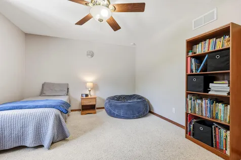 10294 Emberwood Dubuque IA 52001