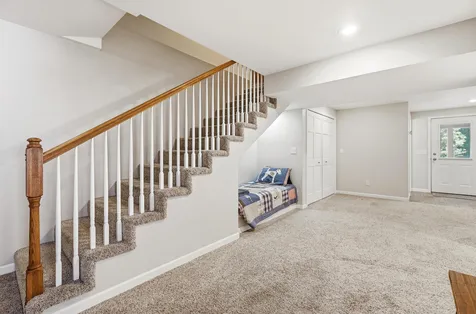 10294 Emberwood Dubuque IA 52001