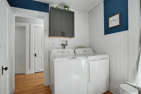 215 Lowell Dubuque IA 52001