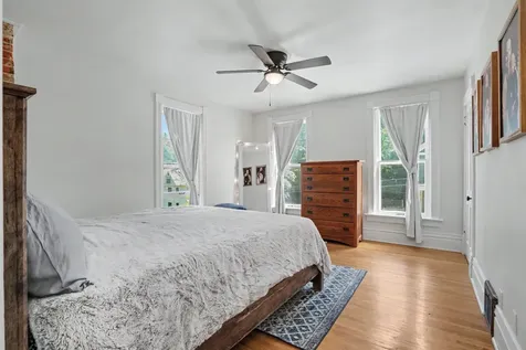 215 Lowell Dubuque IA 52001