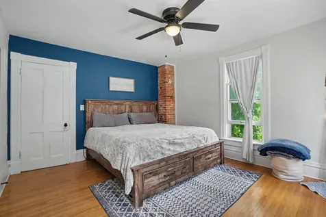 215 Lowell Dubuque IA 52001