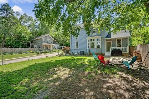 215 Lowell Dubuque IA 52001