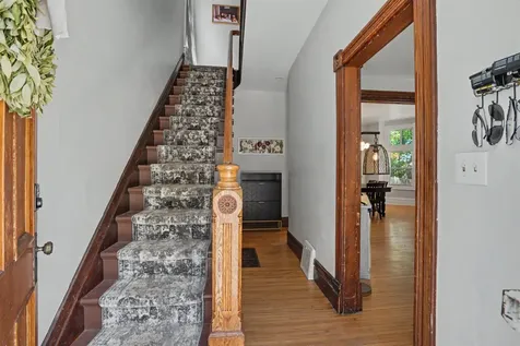 215 Lowell Dubuque IA 52001