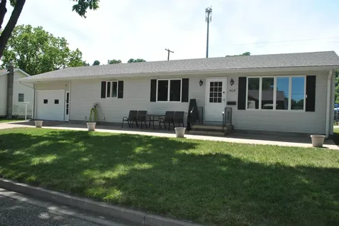 506 N Second Guttenberg IA 52052