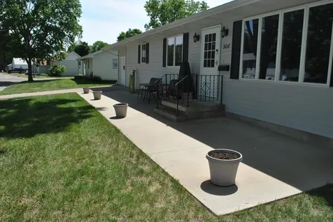 506 N Second Guttenberg IA 52052