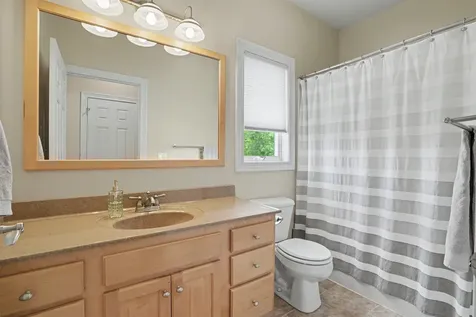 2491 Millstone Dubuque IA 52002