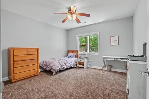 2491 Millstone Dubuque IA 52002