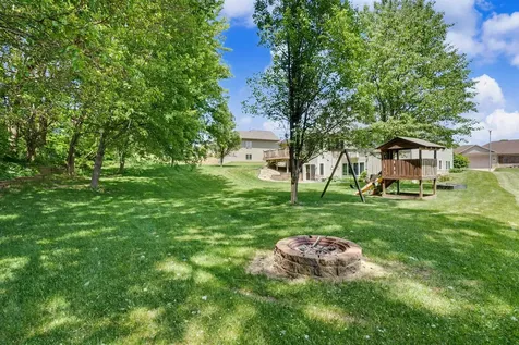 2491 Millstone Dubuque IA 52002