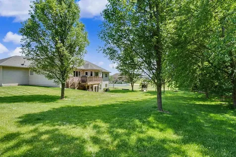 2491 Millstone Dubuque IA 52002