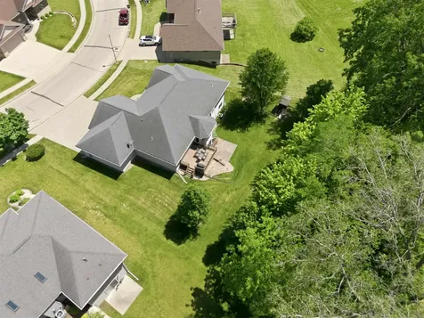 2491 Millstone Dubuque IA 52002