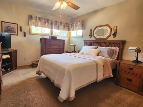 1705 Diane Dubuque IA 52003